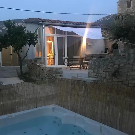 Lemon Garden House Komiza